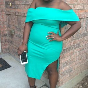 Lavish Alice Off the shoulder dress